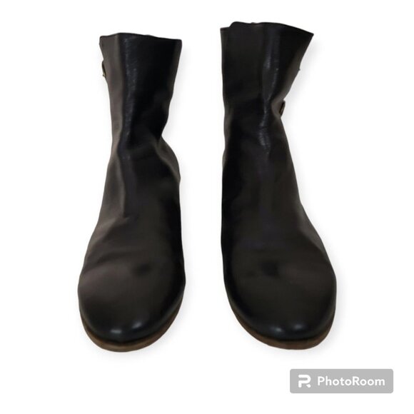 Argila Black Leather Back Zip Ankle Bootie Buckle Details Size  UD 10.5 - 11 - Picture 4 of 6